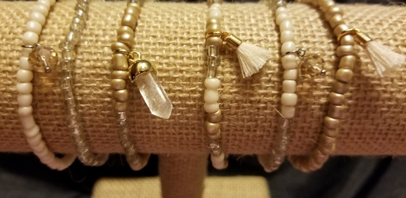 Handmade stretch bracelets - Picture 5 of 6